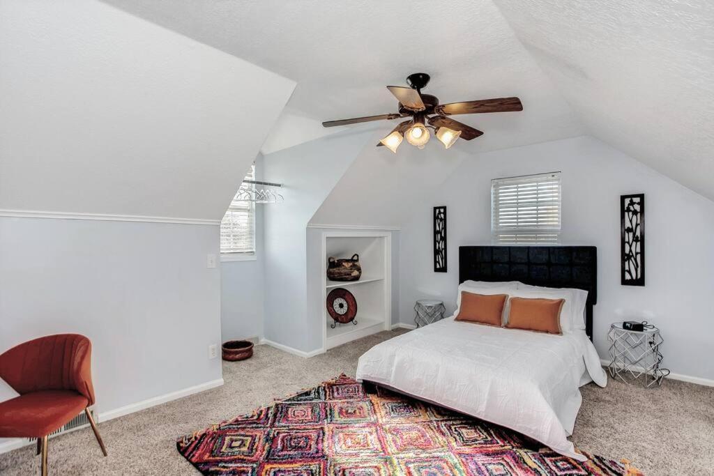 Wow! Spacious Retreat & Amazing Yard 2400+4Bd/3Bth Ουιτσιτά Εξωτερικό φωτογραφία